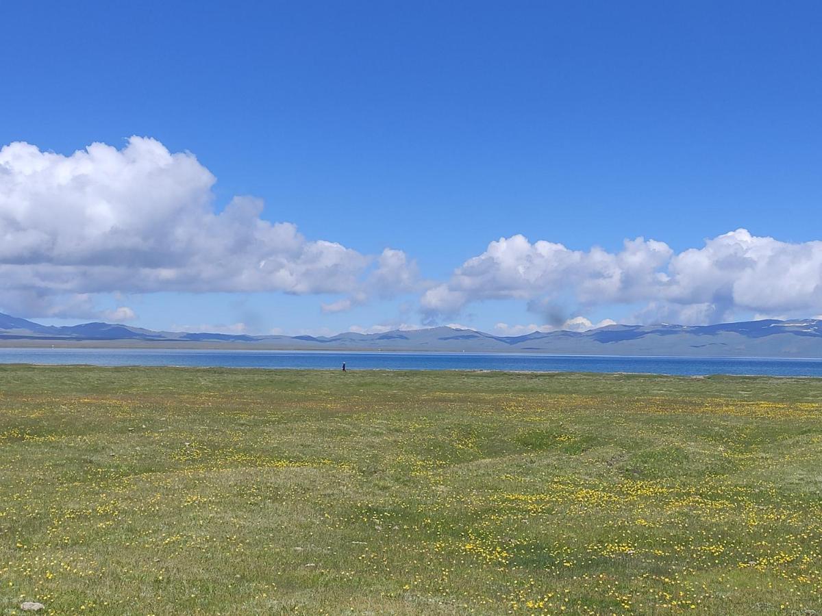 Yurt Camp Ali-Nur At Lake Song-Kol Юрточный Лагерь Али-Нур Озеро Сон-Куль Сон-Куль Кыргызстан Нарын Kyrgyzstan Naryn Luaran gambar