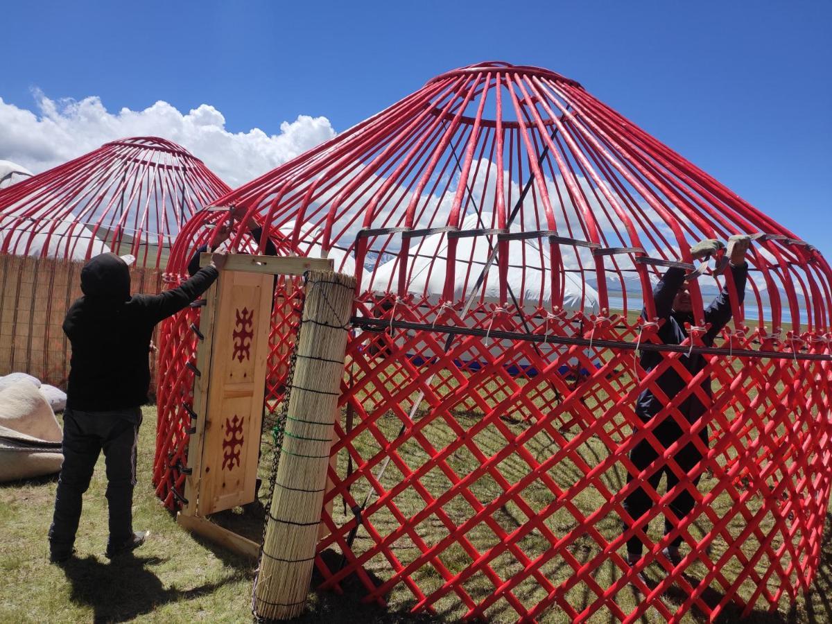 Yurt Camp Ali-Nur At Lake Song-Kol Юрточный Лагерь Али-Нур Озеро Сон-Куль Сон-Куль Кыргызстан Нарын Kyrgyzstan Naryn Luaran gambar