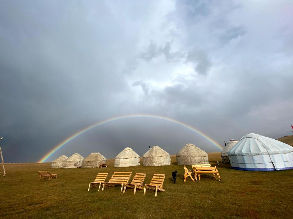 Yurt Camp Ali-Nur At Lake Song-Kol Юрточный Лагерь Али-Нур Озеро Сон-Куль Сон-Куль Кыргызстан Нарын Kyrgyzstan Naryn Luaran gambar