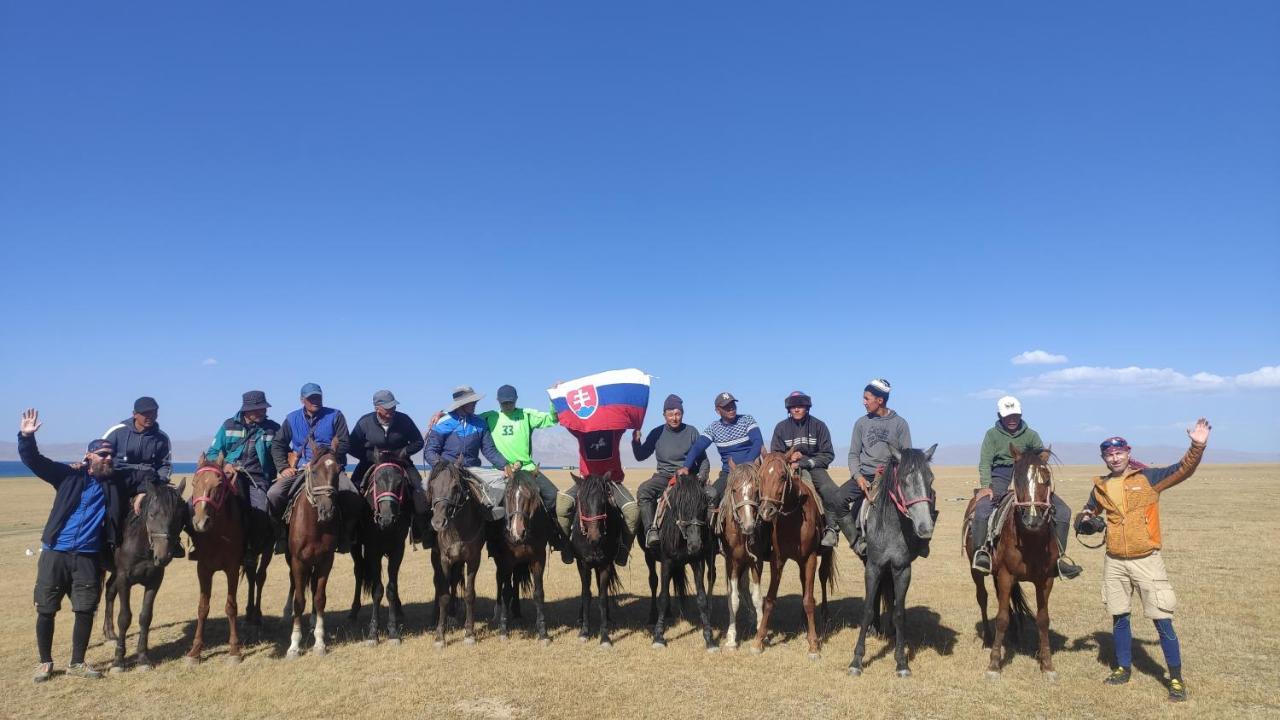 Yurt Camp Ali-Nur At Lake Song-Kol Юрточный Лагерь Али-Нур Озеро Сон-Куль Сон-Куль Кыргызстан Нарын Kyrgyzstan Naryn Luaran gambar