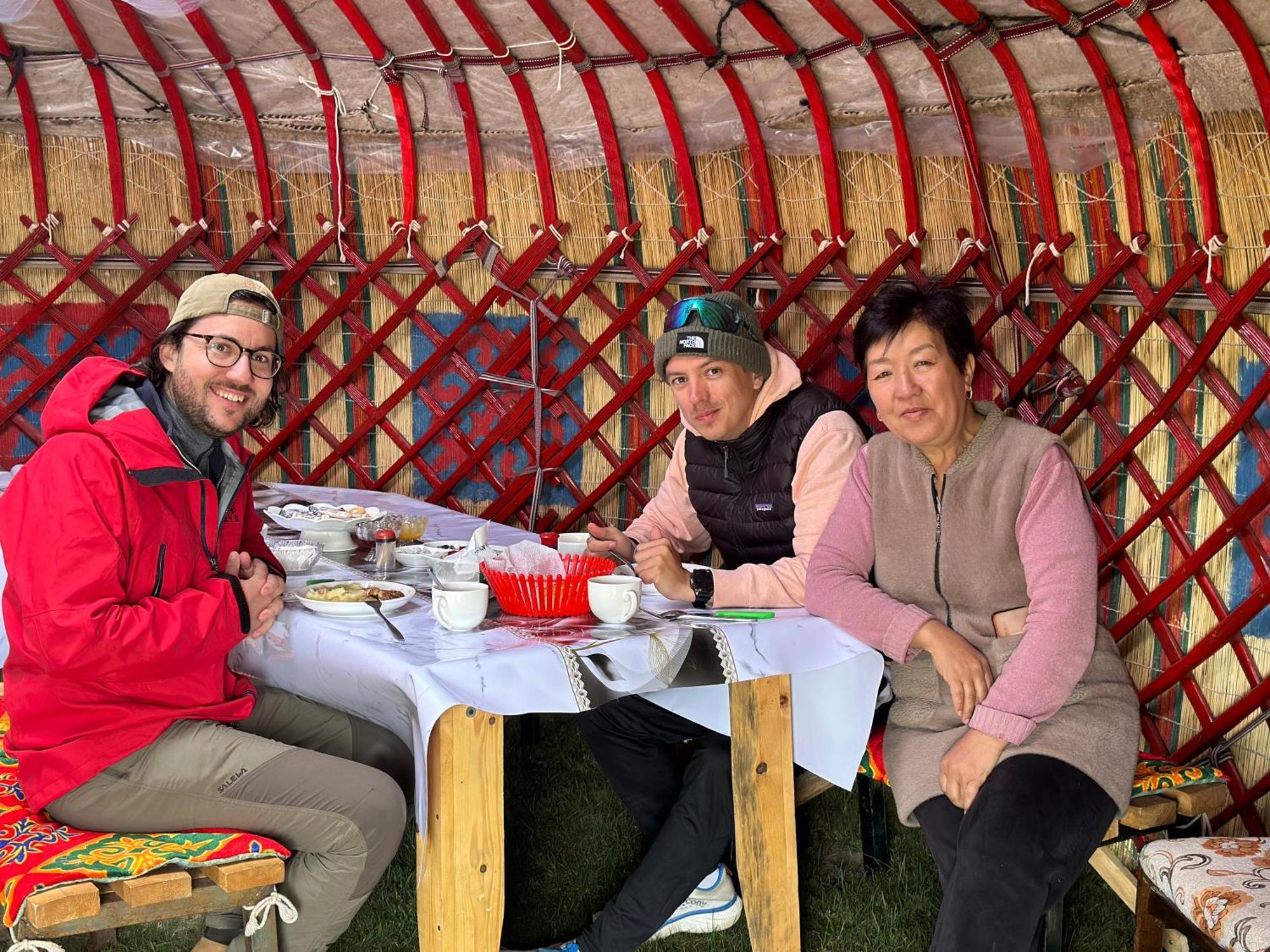 Yurt Camp Ali-Nur At Lake Song-Kol Юрточный Лагерь Али-Нур Озеро Сон-Куль Сон-Куль Кыргызстан Нарын Kyrgyzstan Naryn Luaran gambar