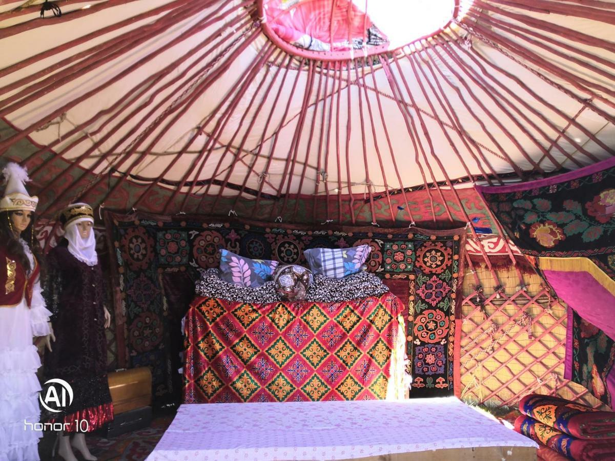 Yurt Camp Ali-Nur At Lake Song-Kol Юрточный Лагерь Али-Нур Озеро Сон-Куль Сон-Куль Кыргызстан Нарын Kyrgyzstan Naryn Luaran gambar