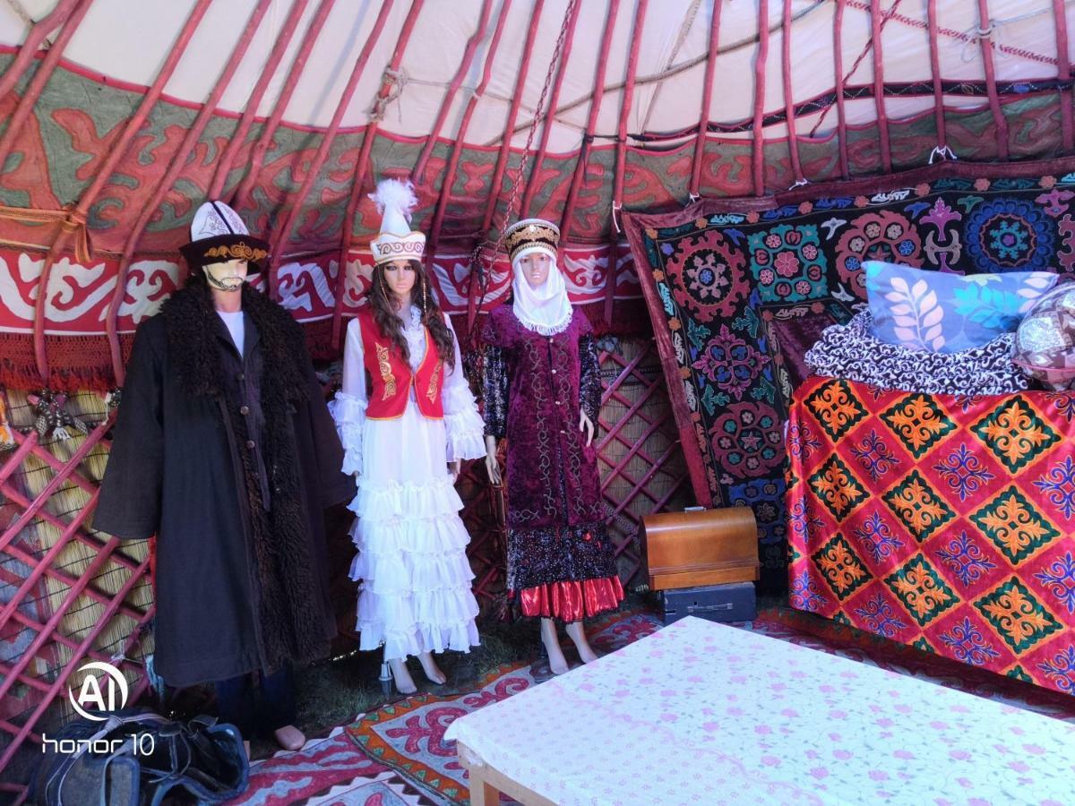 Yurt Camp Ali-Nur At Lake Song-Kol Юрточный Лагерь Али-Нур Озеро Сон-Куль Сон-Куль Кыргызстан Нарын Kyrgyzstan Naryn Luaran gambar
