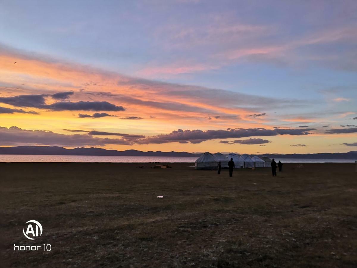 Yurt Camp Ali-Nur At Lake Song-Kol Юрточный Лагерь Али-Нур Озеро Сон-Куль Сон-Куль Кыргызстан Нарын Kyrgyzstan Naryn Luaran gambar